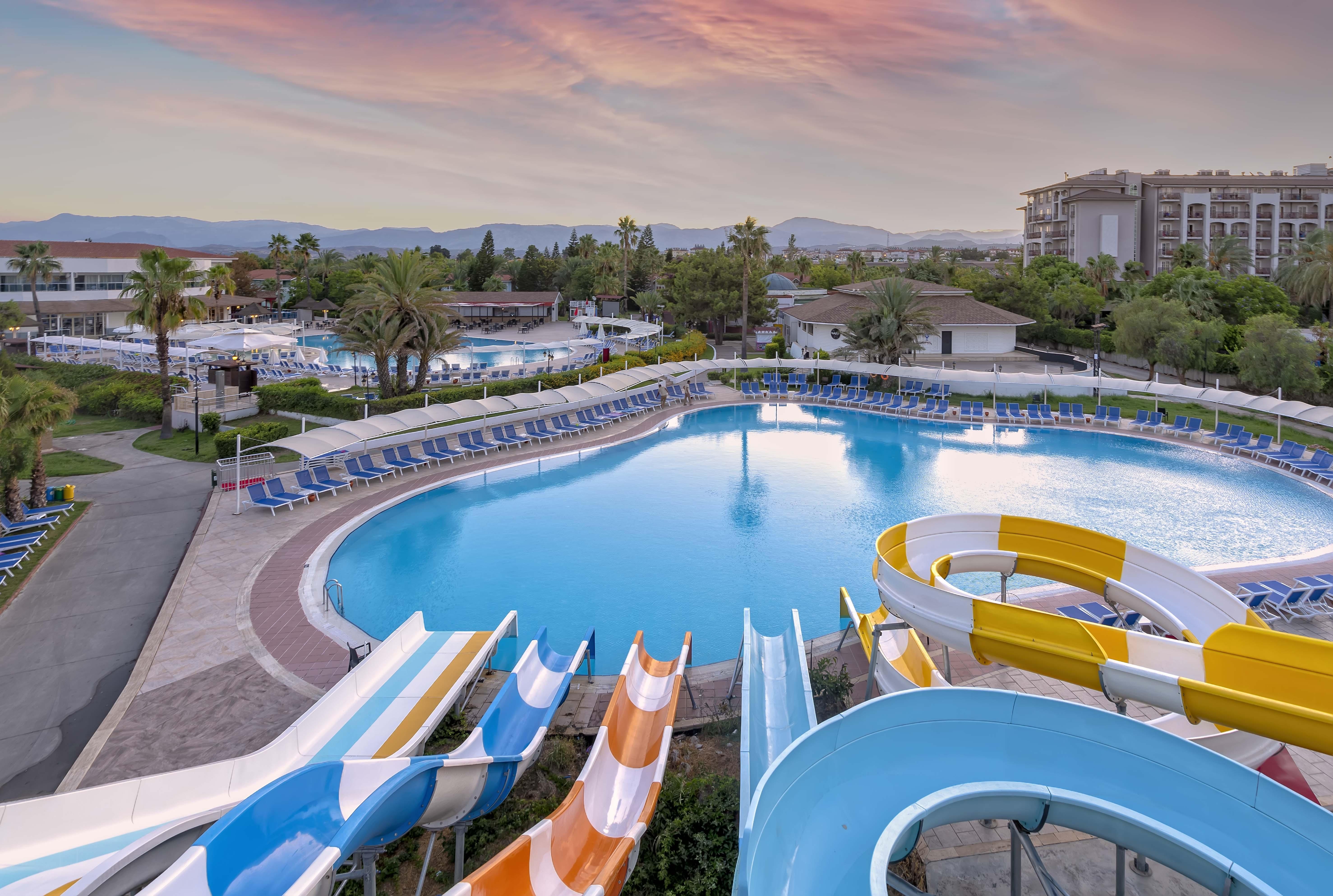 Euphoria Palm Beach Resort Kizilagac  Ngoại thất bức ảnh