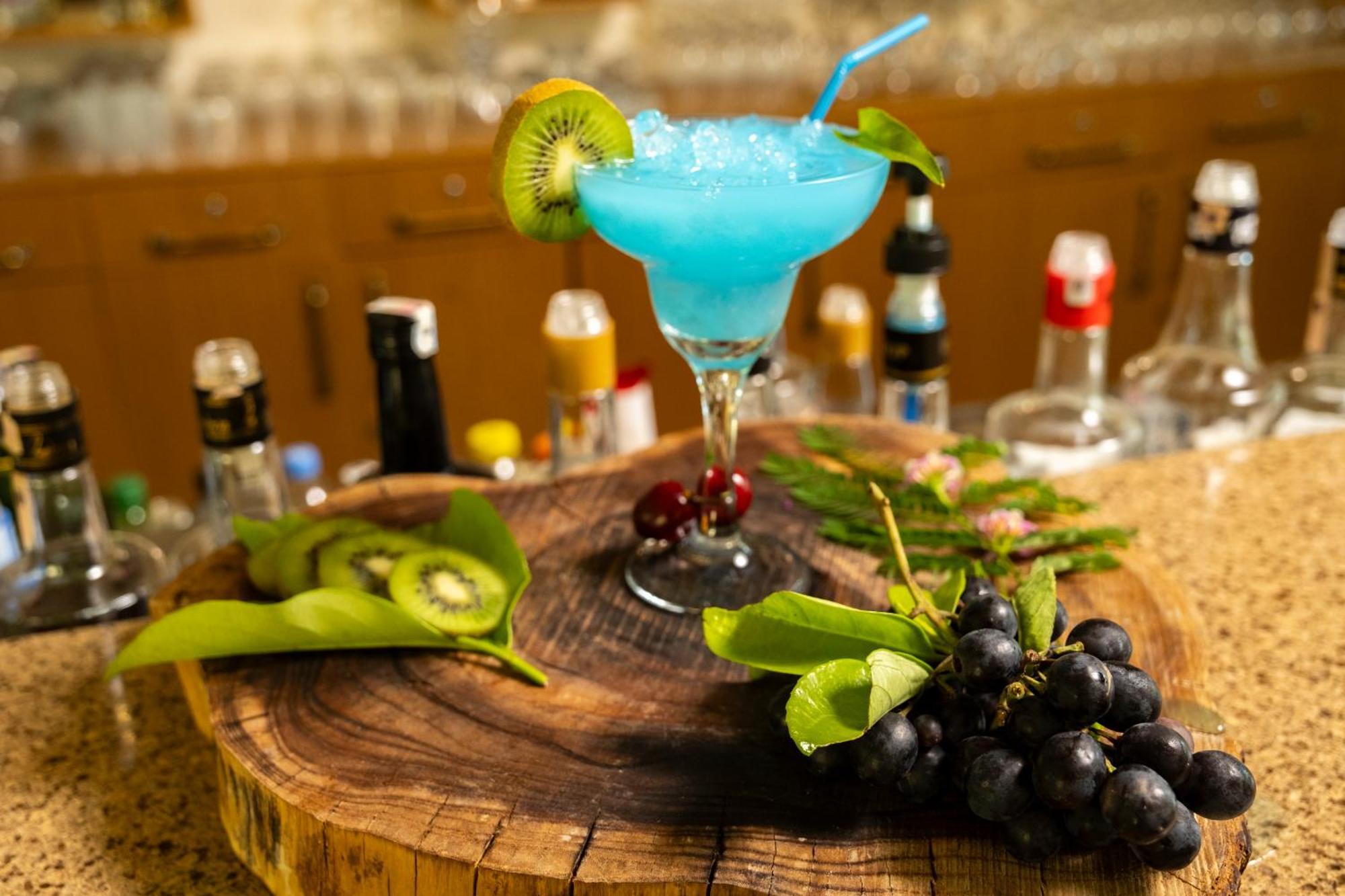 Euphoria Palm Beach Resort Kizilagac  Ngoại thất bức ảnh