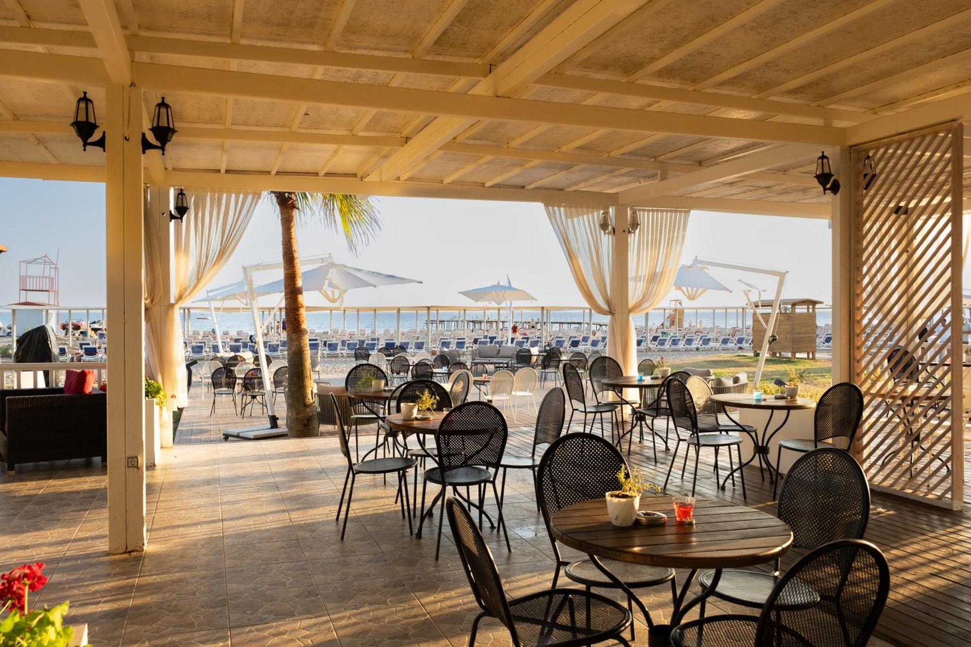Euphoria Palm Beach Resort Kizilagac  Ngoại thất bức ảnh