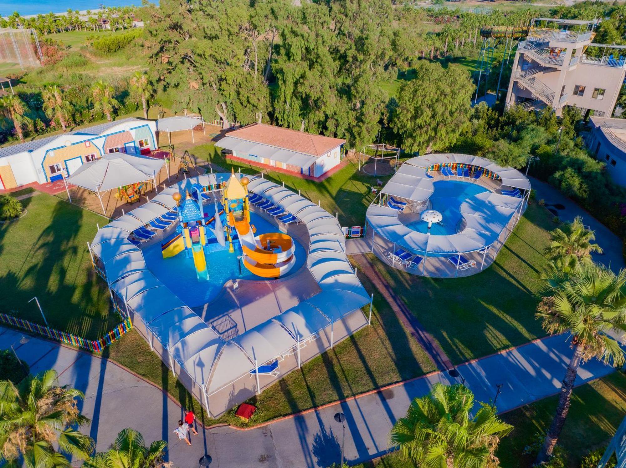 Euphoria Palm Beach Resort Kizilagac  Ngoại thất bức ảnh
